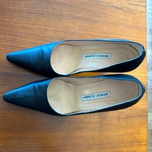 Manolo Blahnik Black Satin Pumps Size 38.5